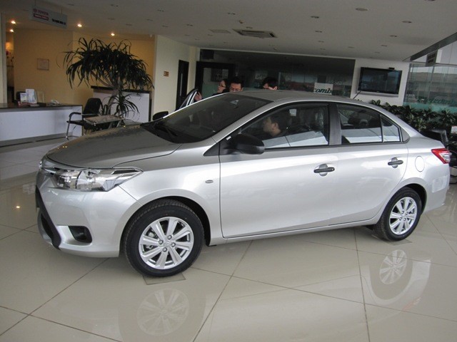 Dòng xe Toyota Innova có giá dao động từ 700-900 trđ.